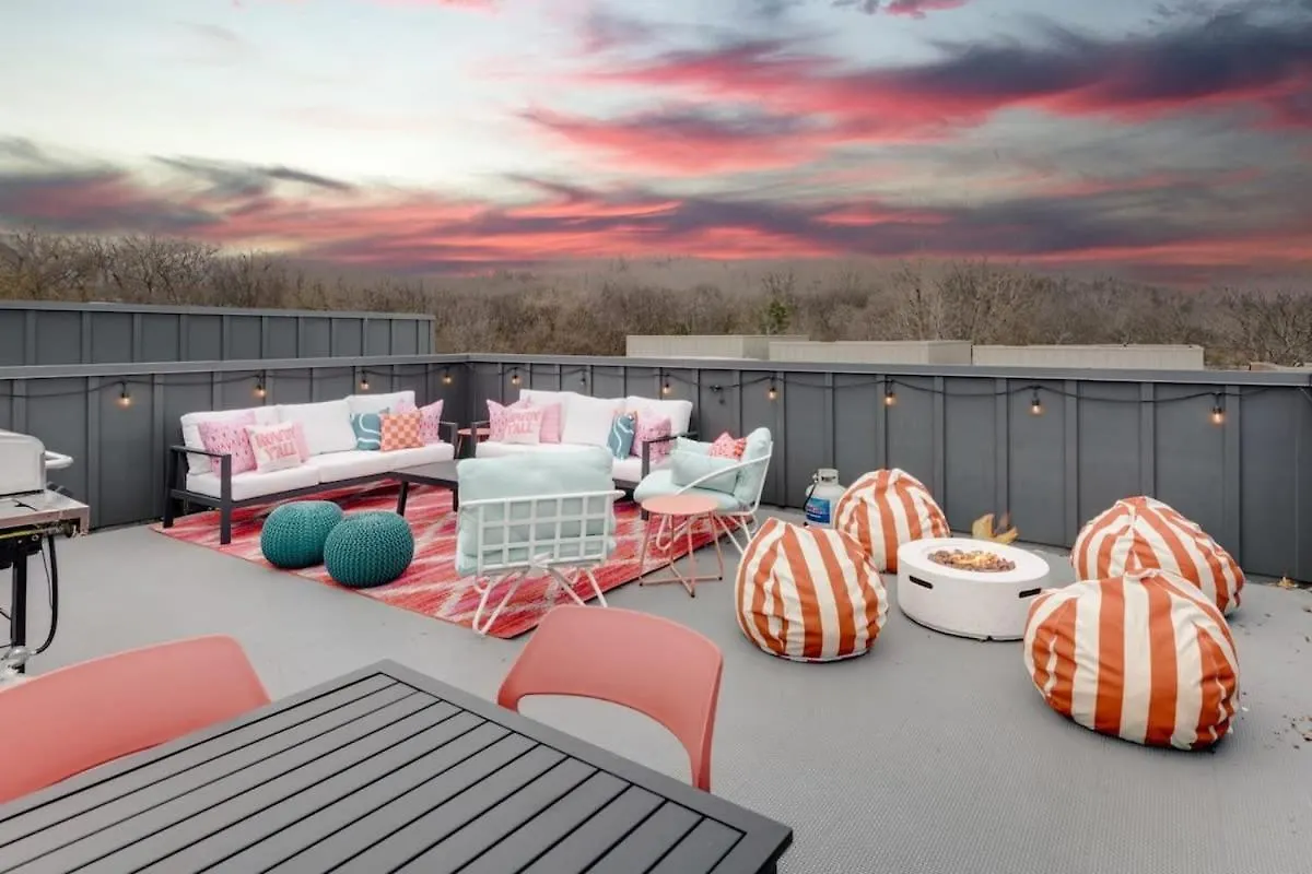 Butterfly Bnb~Modern Luxury~Giant Rooftop~9Min Dt Nashville 0*,  États-Unis