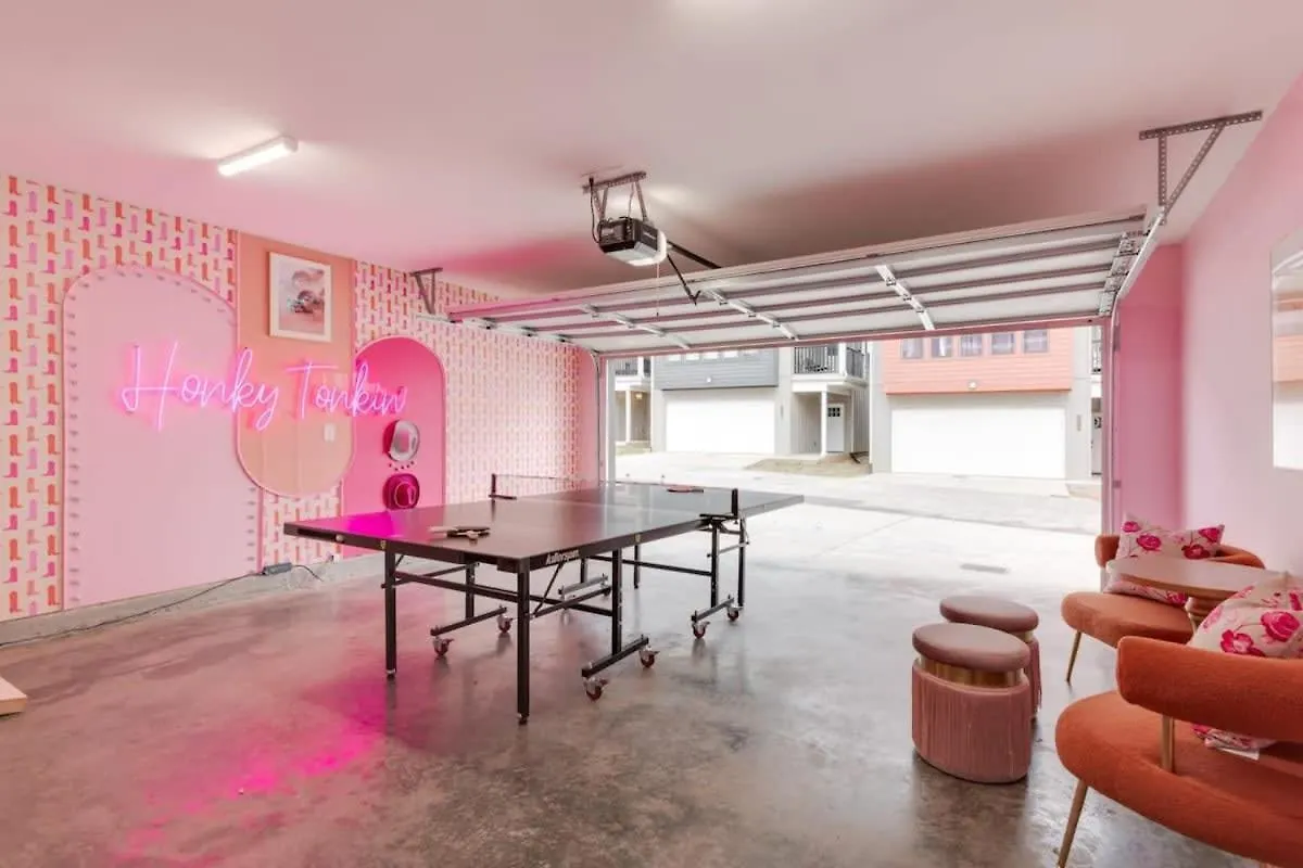 Butterfly Bnb~Modern Luxury~Giant Rooftop~9Min Dt Nashville 0*,