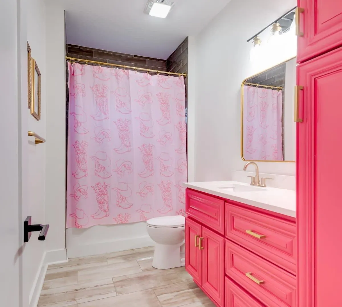 Holiday home Butterfly Bnb~Modern Luxury~Giant Rooftop~9Min Dt Nashville