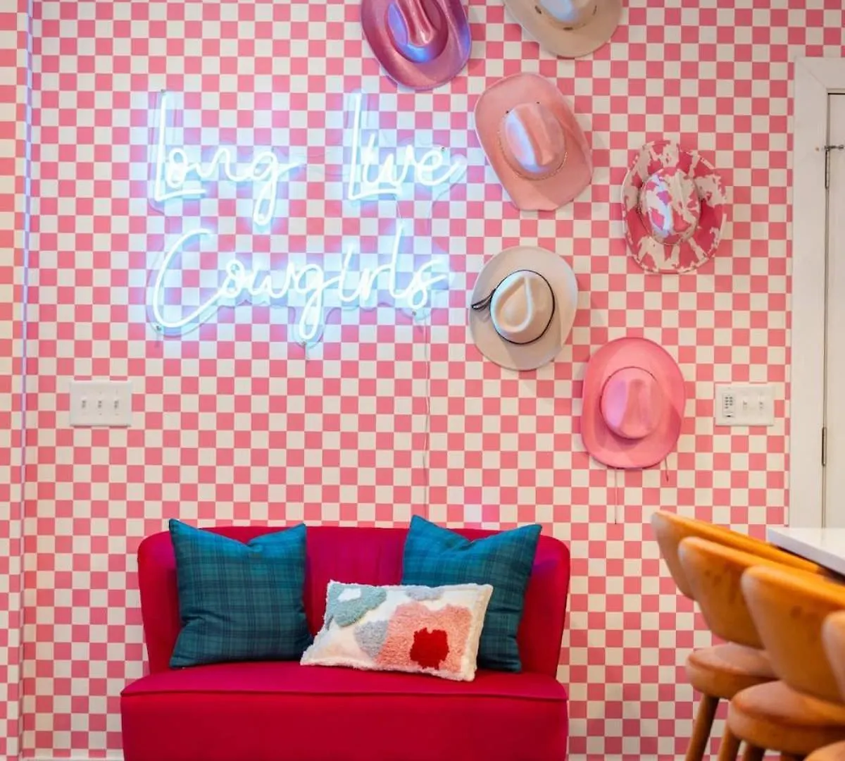 Butterfly Bnb~Modern Luxury~Giant Rooftop~9Min Dt Nashville