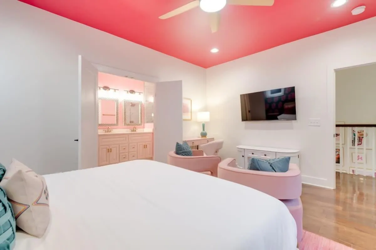 Holiday home Butterfly Bnb~Modern Luxury~Giant Rooftop~9Min Dt Nashville United States